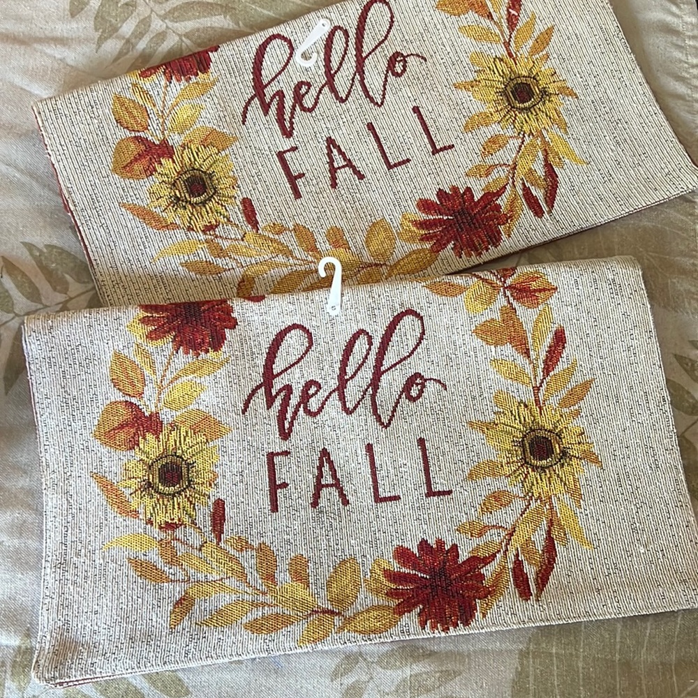 Set of 4 “ hello fall” placemats. New with tags